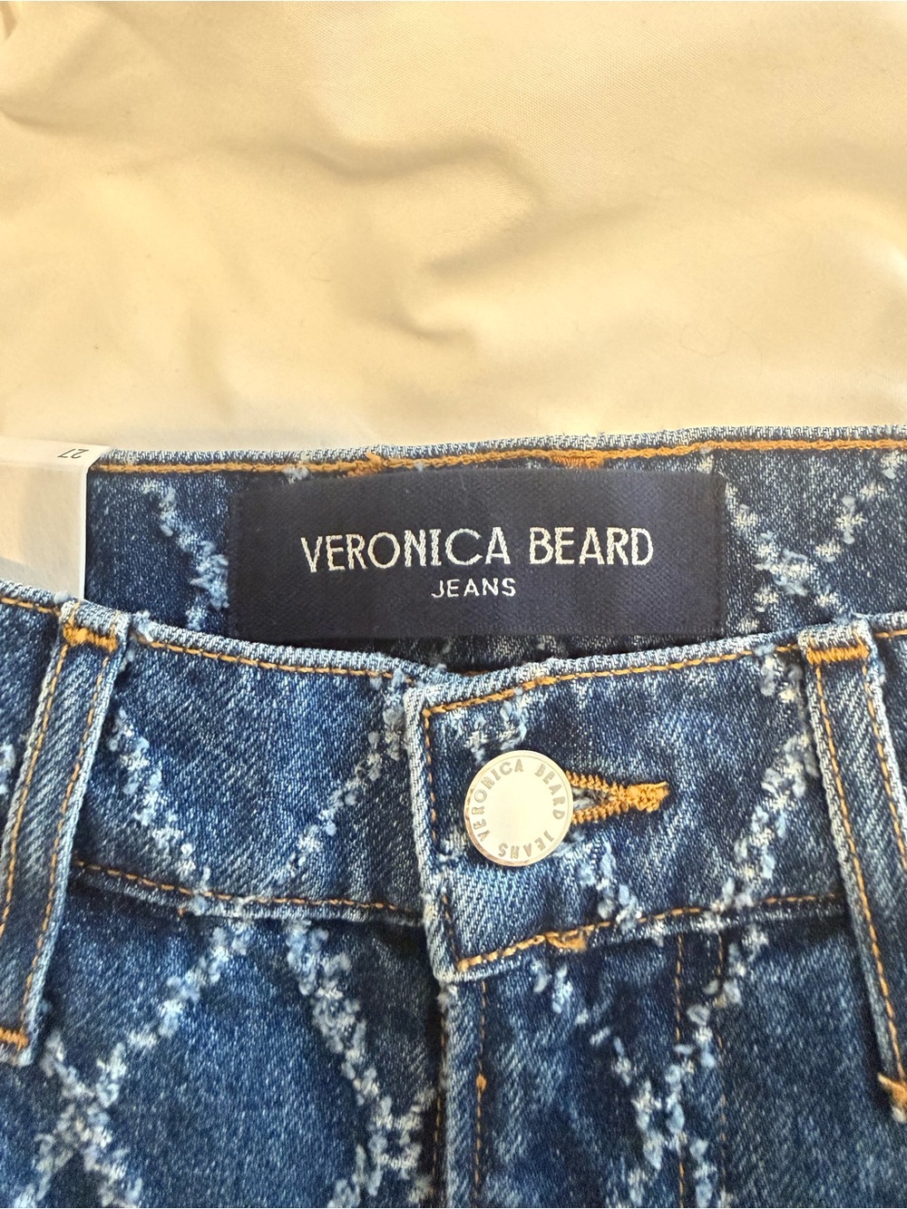 NWT Veronica Beard Taylor High Rise Wide Leg Diamond-Quilt Jeans - Picture 5 of 6